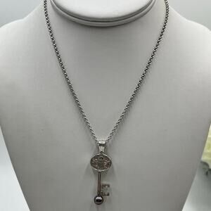 KM 925 Sterling Silver Real White Diamond‎ & Tahitian Pearl Key Pendant